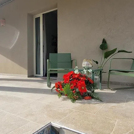 بيت ضيافة Domus Augustea